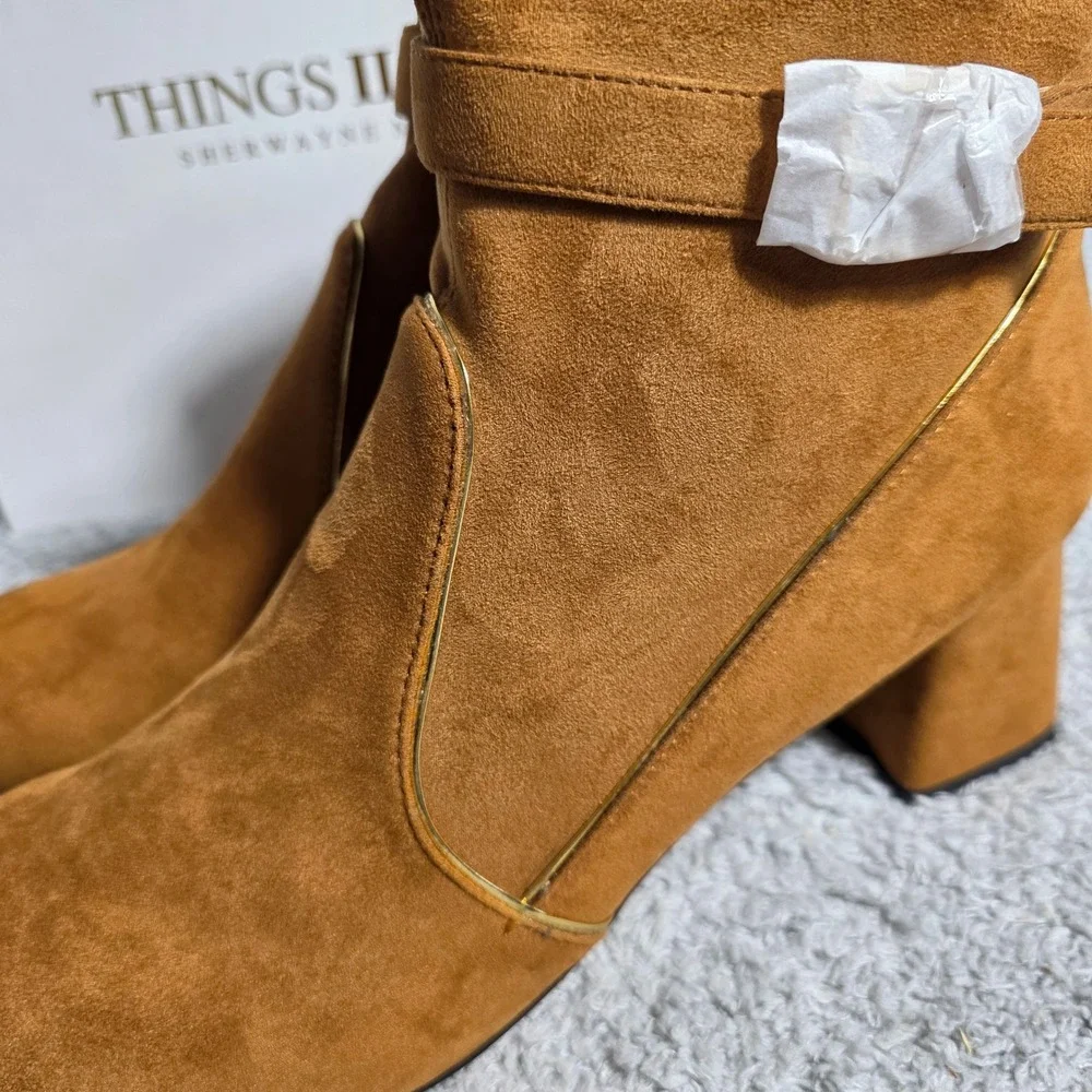 THINGS II COME Tan Faux Suede Gold Trim Buckle Block Heel Ankle Boots Womens 11M